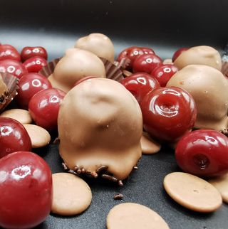 Vișine glasate în ciocolată (500 gr.)