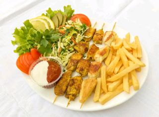 Kebab la farfurie (pui) 