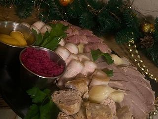 М’ясна таріль (550/50/50g)