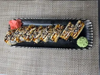 Ролл темпура с креветками/ Roll tempura cu creveți