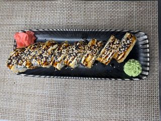 Ролл темпура с креветками/ Roll tempura cu creveți