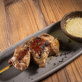 Broqueta de filet de vedella amb roquefort (1 unitat)