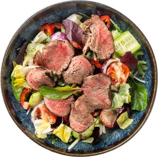 Salată Mediteraneană