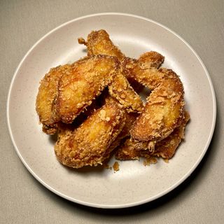 Alitas de pollo fritas