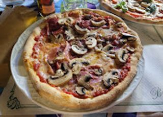 Pizza De Jamón Y Champiñones (30 Cm.)