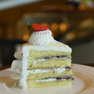 White Forest Cake