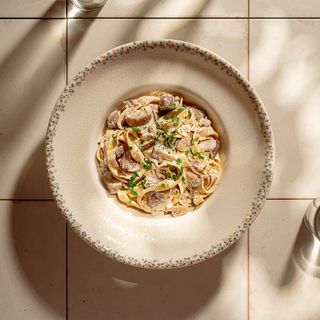 Паста Фунгі з білими грибами