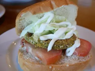 HAMBURGUESA TOFU Y ZANAHORIA