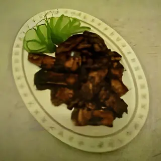 Carne de porc la placa incinsa