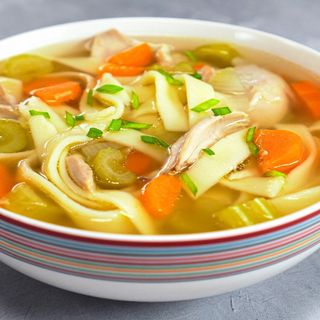 Курячий бульйон з домашньою локшиною (480)