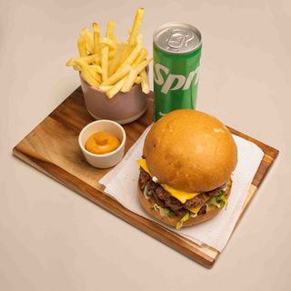 Big Cheese Burger au feu du bois