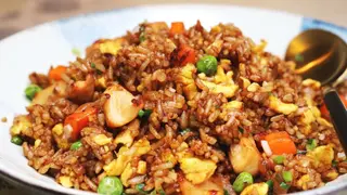 Arroz Frito com Carne de Frango