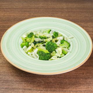 ბროკოლის სალათი