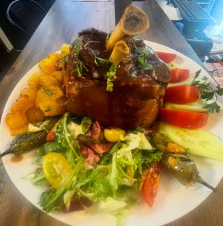 Джолан с кожа