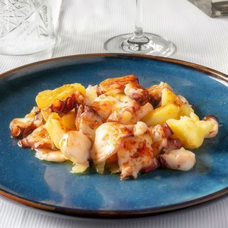 Pulpo De Pedrero A La Gallega. Ración