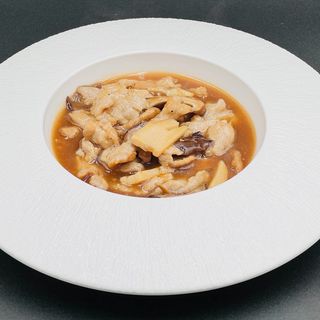 78. Pollo con funghi e bambu