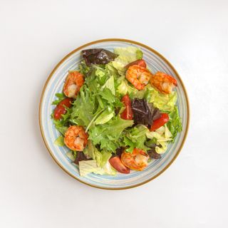 Салата микс със скариди (350г)