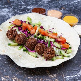Falafel kebab w lawaszu
