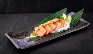 Salmon Tataki with Тruffle Mousse (150г)