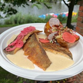 Filet z okonia w tempurze