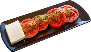 Салата с белени домати и домашно кьопоолу (350г)