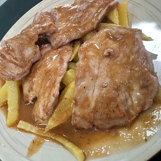Solomillo con Patatas Fritas