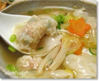 22. Sopa de Wantan