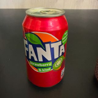 Fanta kiwi e straberry 