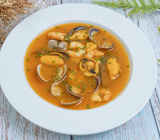 Sopa de pollo o marisco