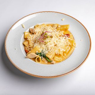 RIGATONI POLLO