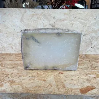 Cheddar De Granja 0.375 Kg Aprox