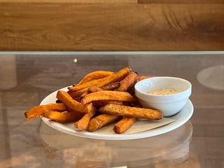 Contorno di patatine di patata dolce