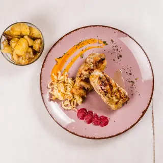 Pileći steak s mozzarellom i sušenom rajčicom