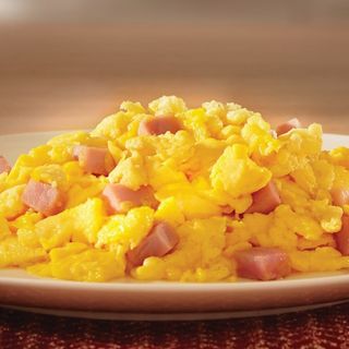 Huevo revuelto con jamón