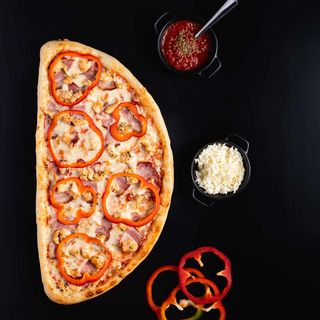 Pizza Pui half +1 sos dulce inclus