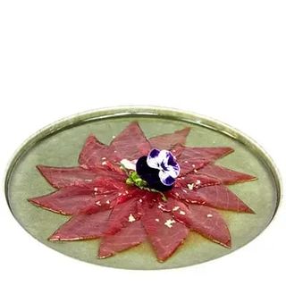 29. Maguro carpaccio