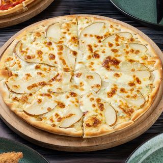 პიცა და მსხალი გორგონზოლა