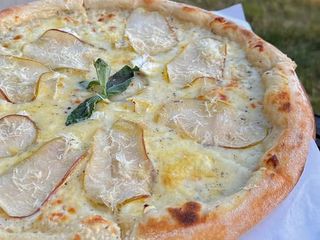 6 Сирів з медовою Грушею