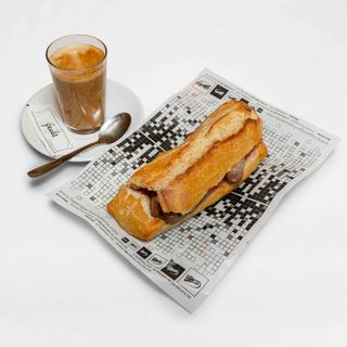 Bocadillo + Café