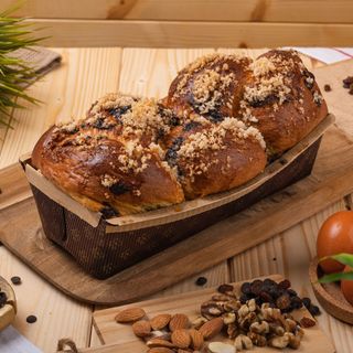 Домашен козунак с шоколад и стафиди (700г)