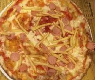 Pizza wurstel con patate