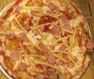 Pizza wurstel con patate
