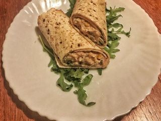 Tuna wok tortilla