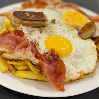Huevos Estrellados Con Jamón