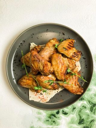 Курячі крила в медовій глазурі (200г)