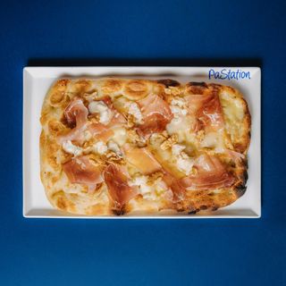 Gorgonzola speck e noci 