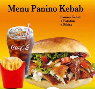Panino kebab, patatine e bevanda a scelta 