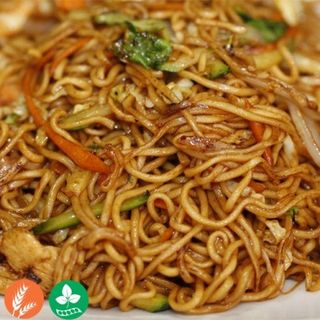 36 Yakisoba Con Pollo
