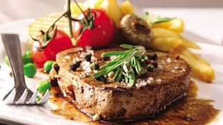 Biftek u sosu od zelenog bibera 250g