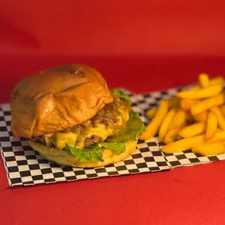 SMASHED CHEESE BURGUER 